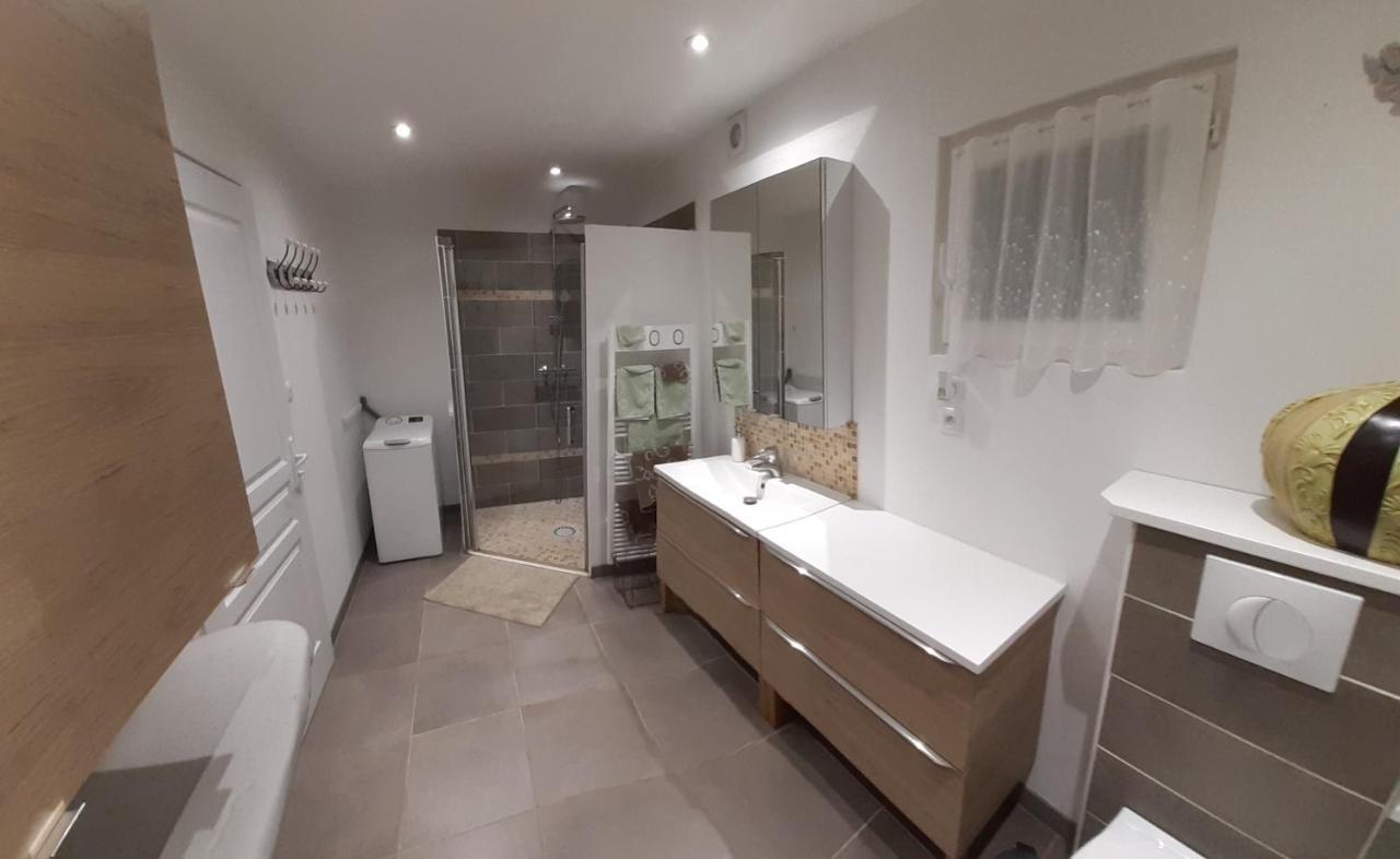 Adorable Maison D'Hotes Bordee D'Etangs Au Calme. Grandcourt  Bagian luar foto