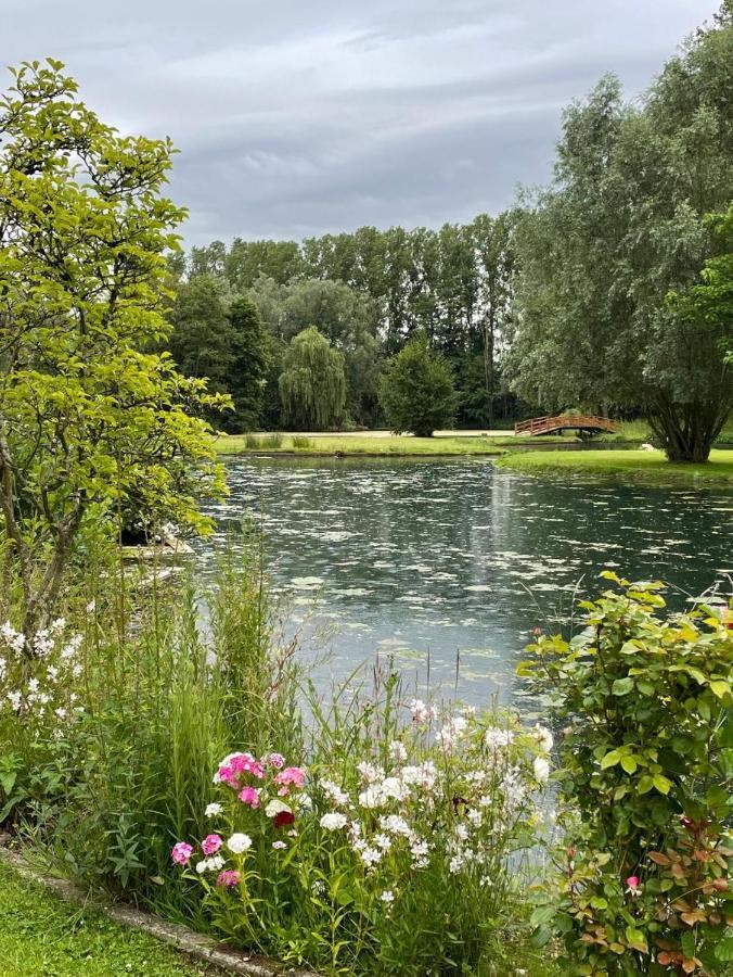 Adorable Maison D'Hotes Bordee D'Etangs Au Calme. Grandcourt  Bagian luar foto
